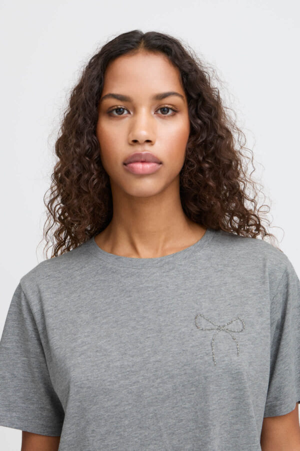 Nynna Grey Tee - Image 5